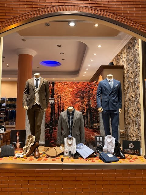 Escaparate de Pasarela Moda, tienda de ropa masculina en Comte de Ribagorça, Vila-real